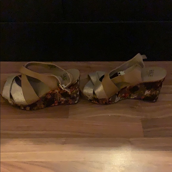 Wedges - Picture 3 of 6